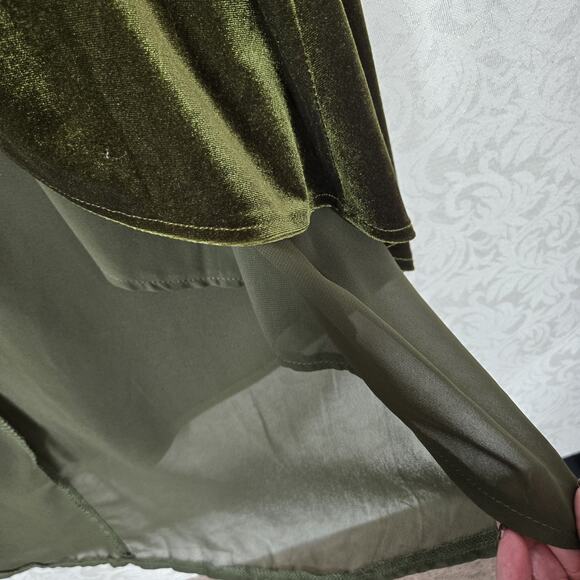 R Vivimos Velvet Cardigan Duster M Green Open Front Ruffle Witchy Holiday Boho - Picture 7 of 16